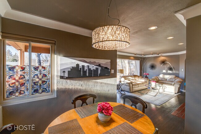 Foto del edificio - 1521 Palmer Park Blvd