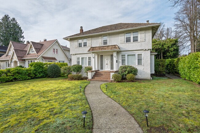 Building Photo - 5909 Cartier St