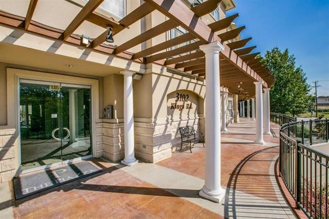 Building Photo - 3102 Kings Rd