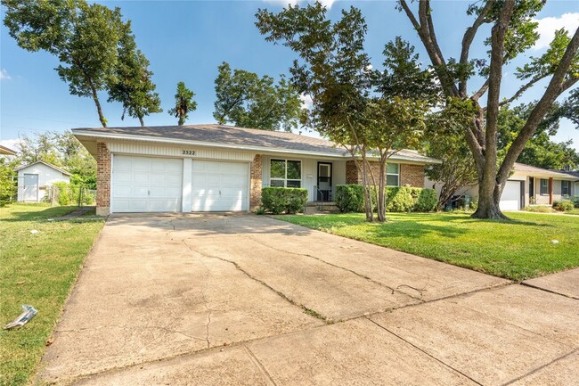 Photo - 2522 Patricia Ln House