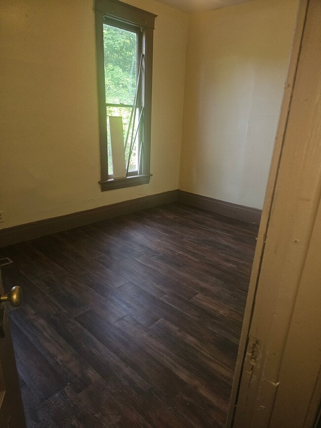 Building Photo - 208 Bellview St