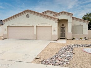 Building Photo - 13509 W Cottonwood St