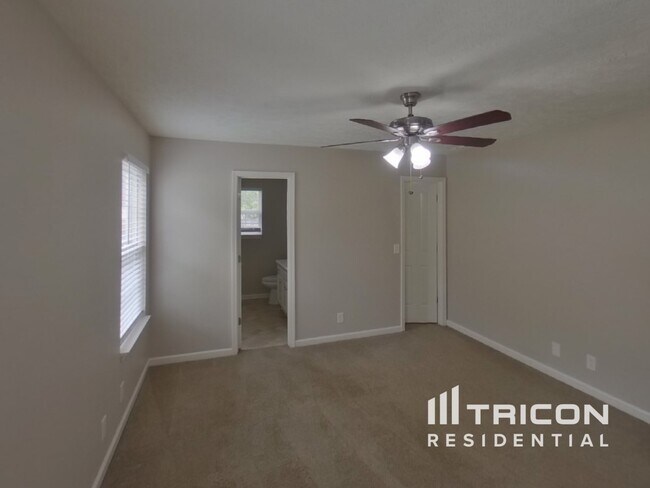 Building Photo - 1258 Tiree Dr