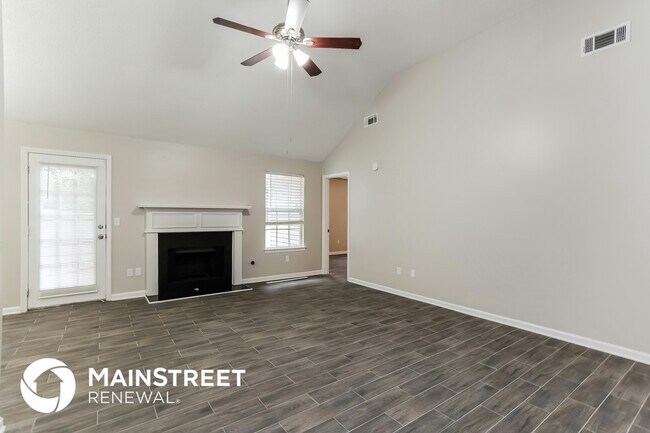 Building Photo - 4630 Thermal Ct