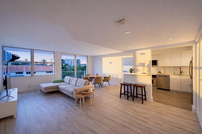 Foto del edificio - 16565 NE 26th Ave