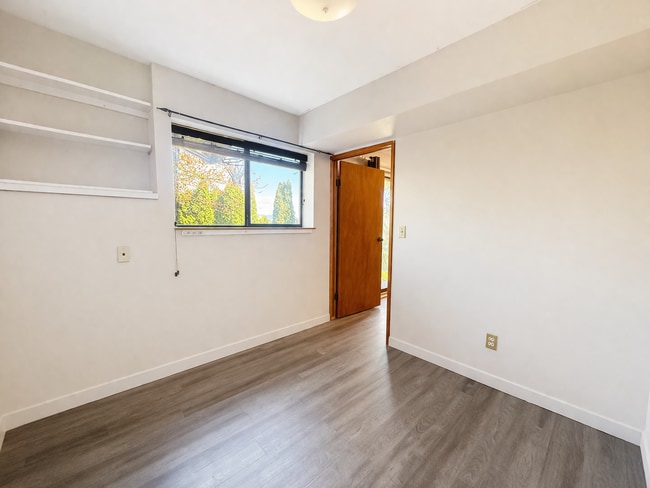 Building Photo - 2217 Hillside Ave