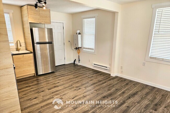Photo - 1074 East Kensington Avenue Townhome