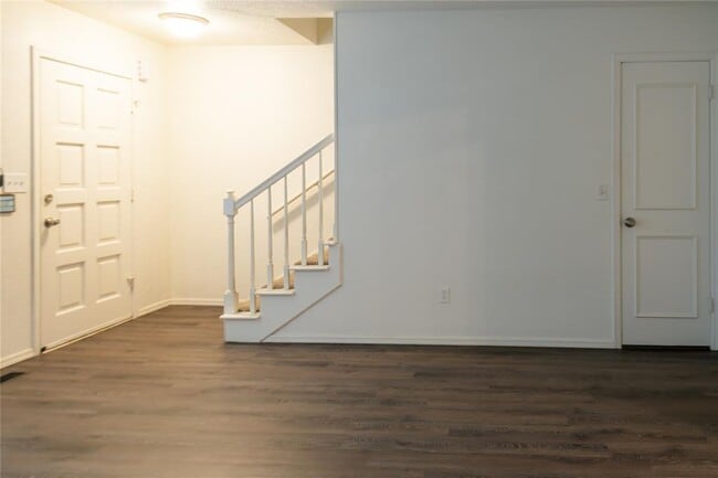 Building Photo - 3039 W Wilshire Blvd