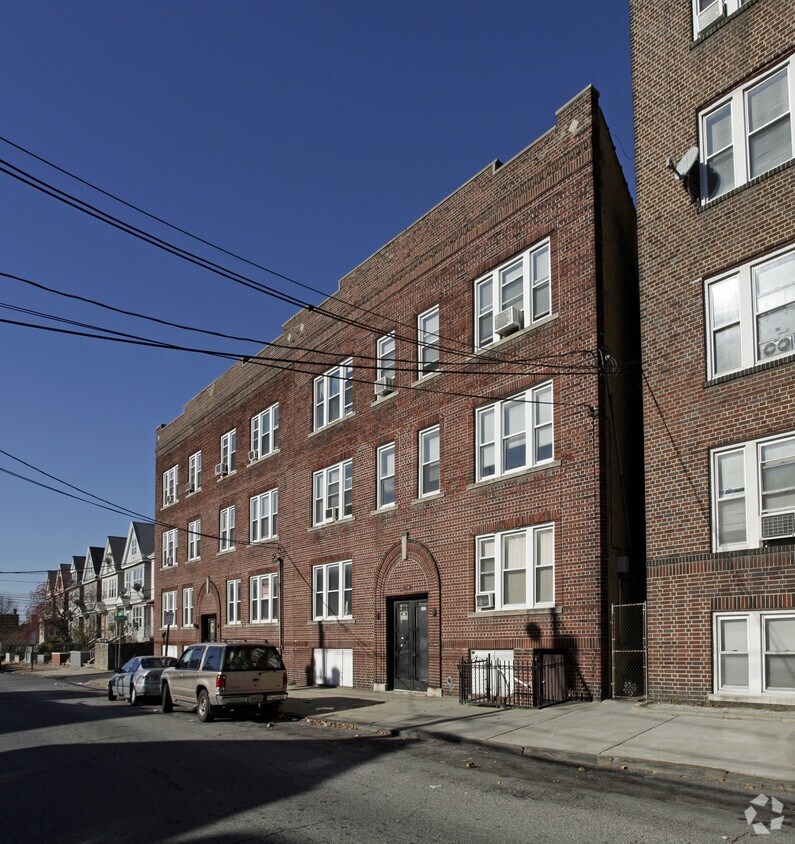 Primary Photo - 233-237 Fowler Ave