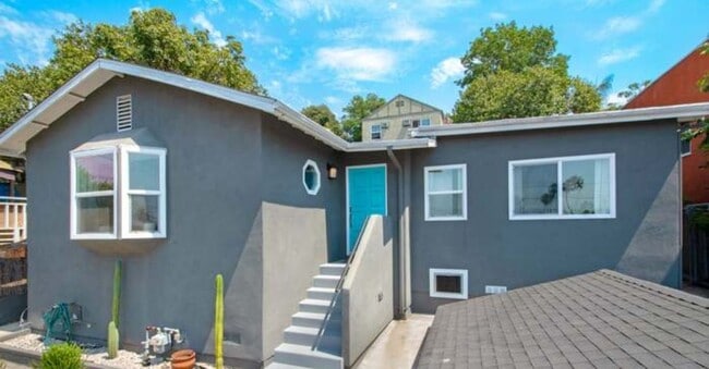 Building Photo - 812 Merwin St