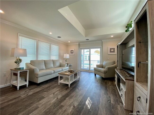 Building Photo - 2646 NE Pelican Wy