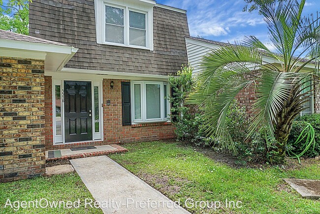 Building Photo - 3 br, 1.5 bath House - 5578 Betty Court