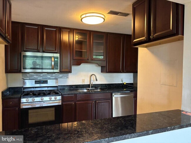 Foto del edificio - 525 N Armistead St