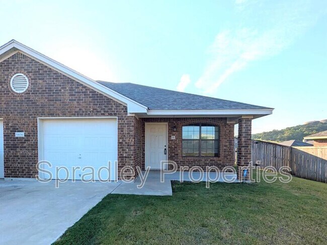 Foto del edificio - 5404B Developer Ct