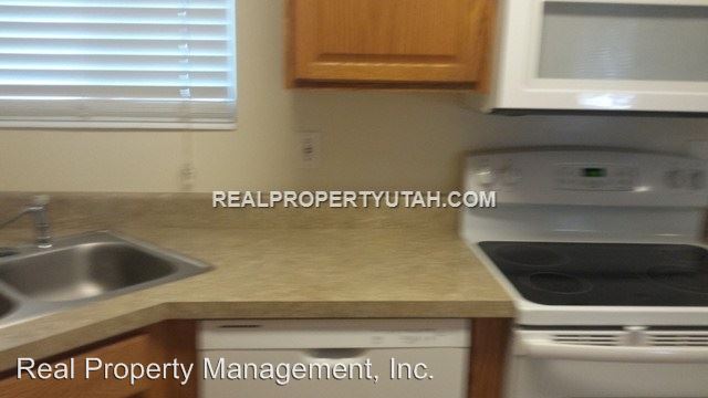 Building Photo - 1305 N Monroe Blvd