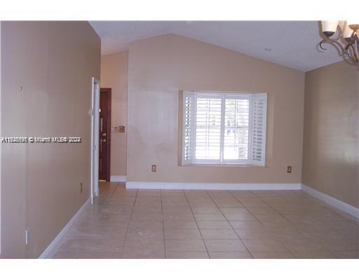Building Photo - 15285 SW 143rd Ave