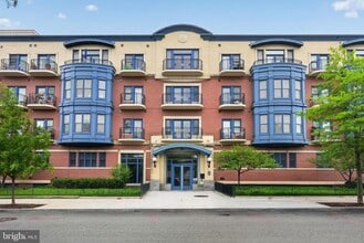 Building Photo - 401 13th St NE
