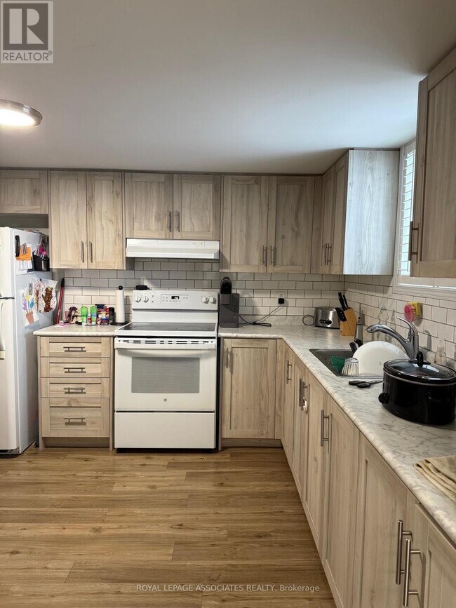 Photo du bâtiment - 57 Simcoe Rd