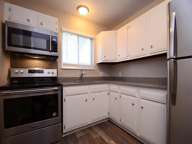 Primary Photo - 546 Mill St