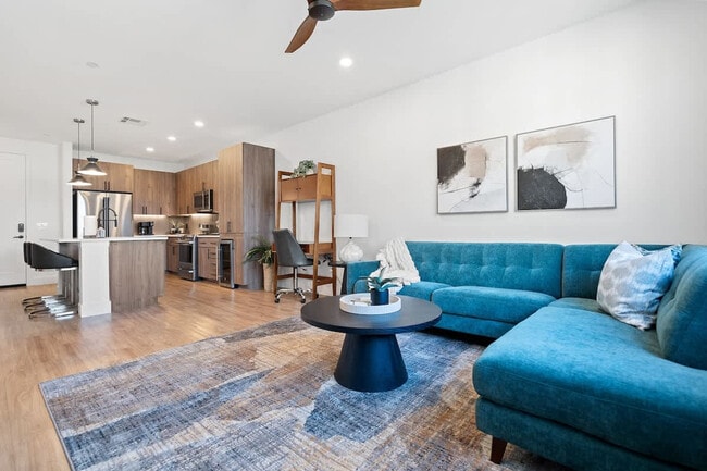 Foto del edificio - 15825 N 71st St