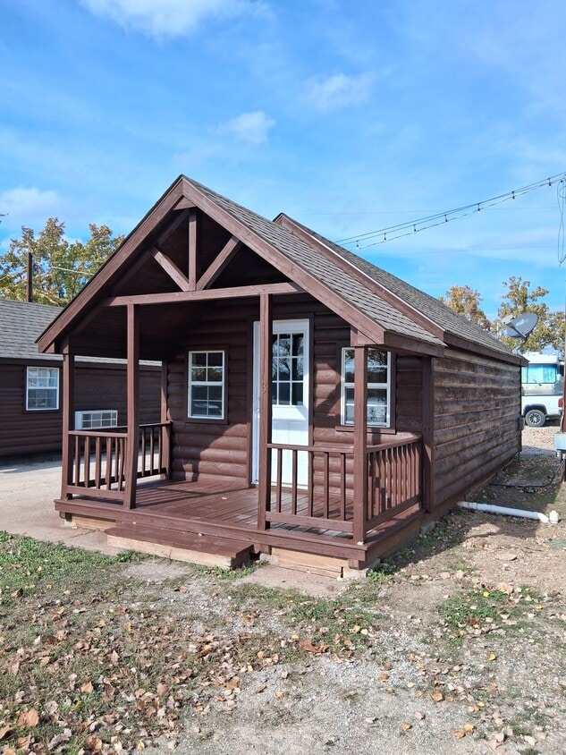 Primary Photo - 65400 E 250 Rd