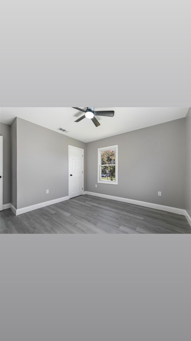 Building Photo - 3240 Hero Dr