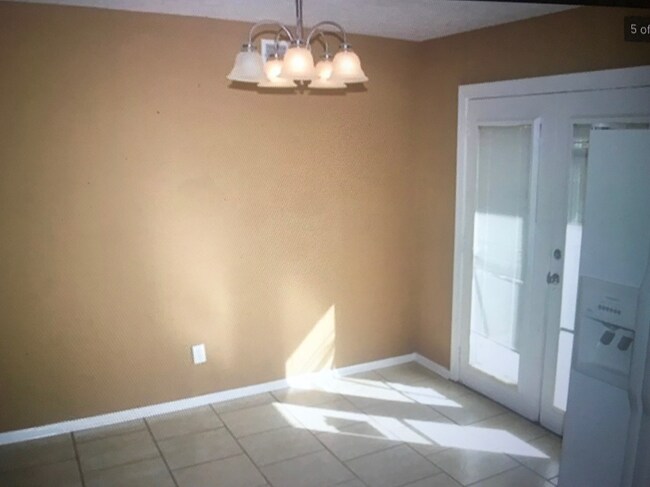 Foto del edificio - 6044 Cordova Rd