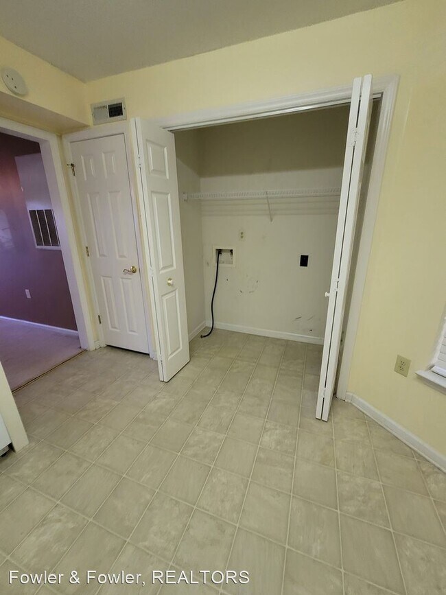 Foto del edificio - 2640 Ingleside Dr
