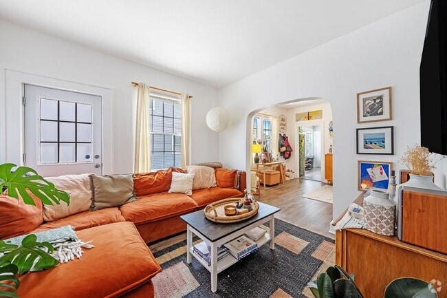 Building Photo - 1276 W 67th St
