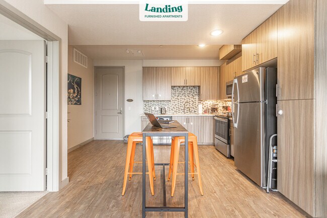 Foto del edificio - 1110 E 8th St