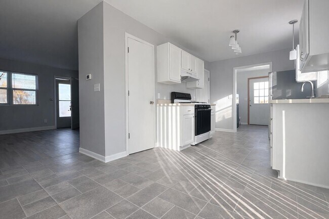 Foto del edificio - 939 Legion Dr