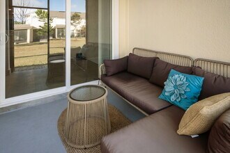 Building Photo - 73 Java Ln