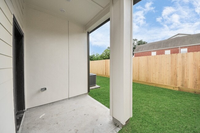 Building Photo - 4338 Avron Dr