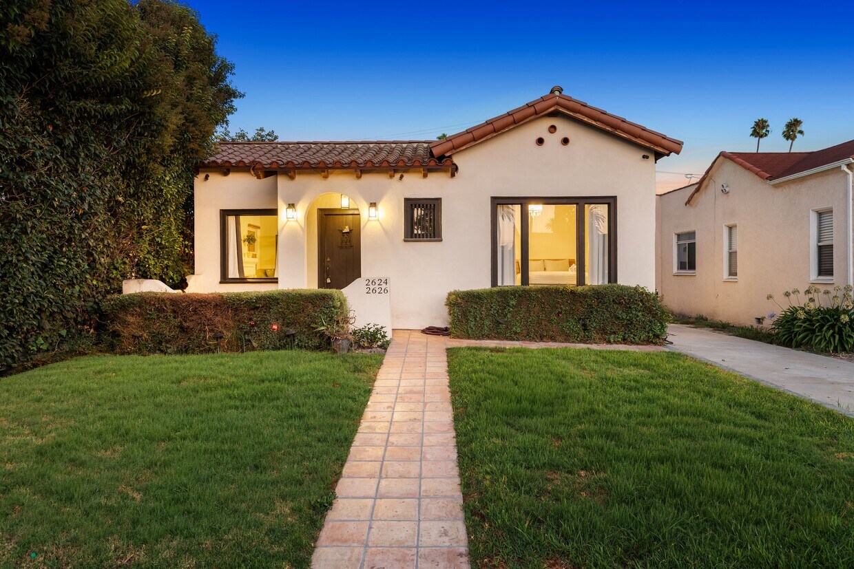 Photo - 2624 S Palm Grove Ave (Los Angeles, CA)