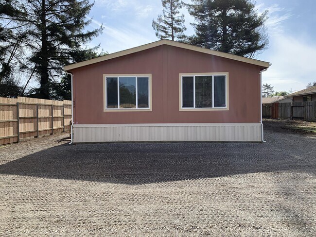 Foto del edificio - 1990 S Gwin Rd