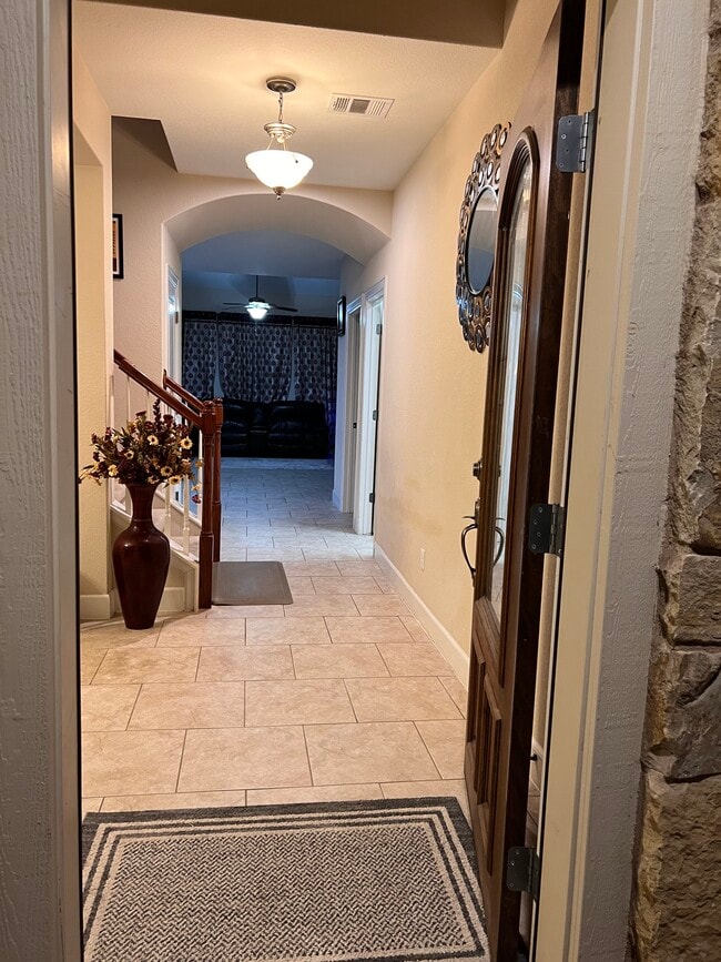 Entry view - 13204 Hymeadow Cir (Austin, TX) House