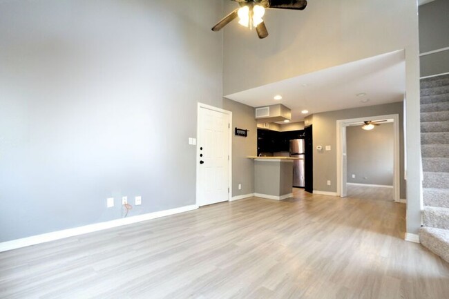 Foto del edificio - CHARMING 2 BEDS 2 BATHS HOME IN DALLAS FOR...