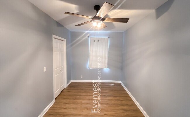 Foto del edificio - Charming 3-Bedroom Home with Outdoor Oasis – Minutes from Amenities / Pet-Friendly / Available Now!