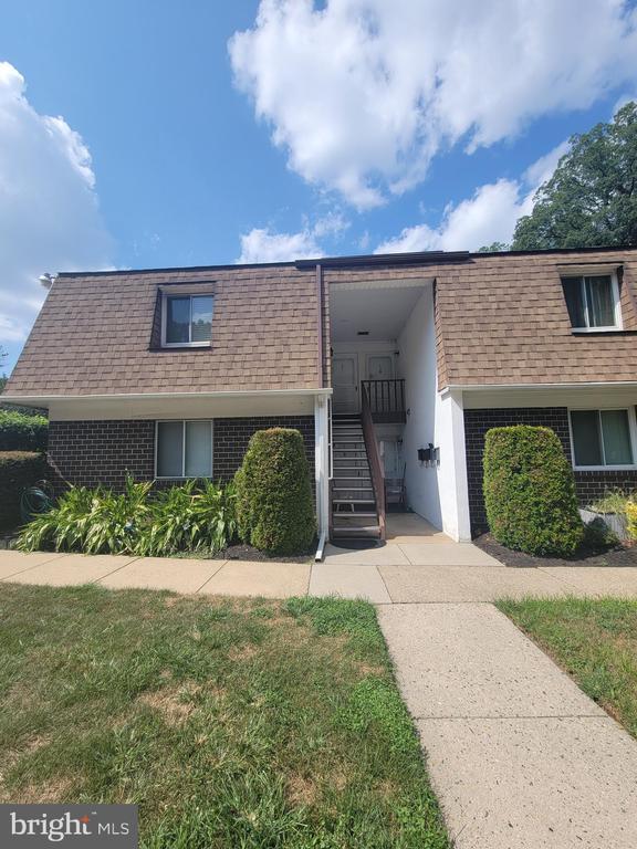 Building Photo - 411 N Stiles Ave