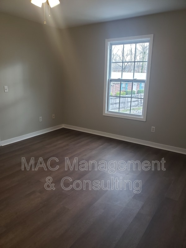 Foto del edificio - 1325 Virginia Ave