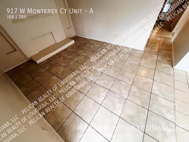 Building Photo - 917 Monterey Ct S