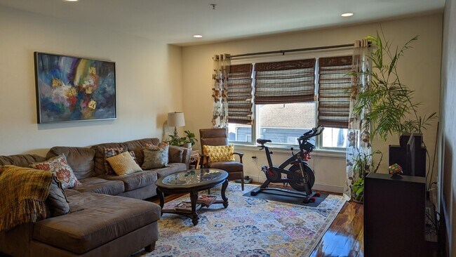 Living Room - 7716 Kennedy Blvd