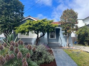 Building Photo - 3226 Fernside Blvd