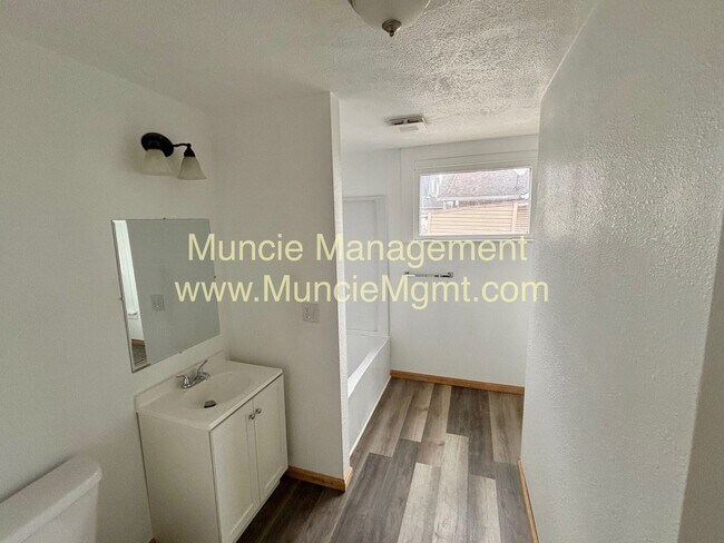 Building Photo - 500 N Alameda Ave