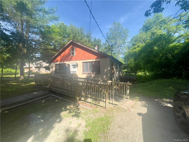 Building Photo - 84 Highview Terrace
