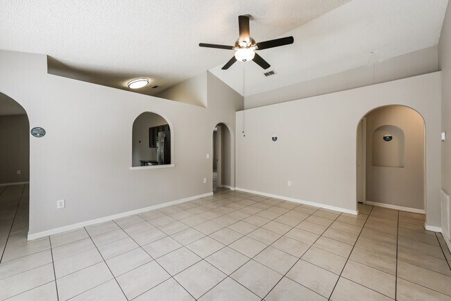 Building Photo - 6241 Perdita Ct