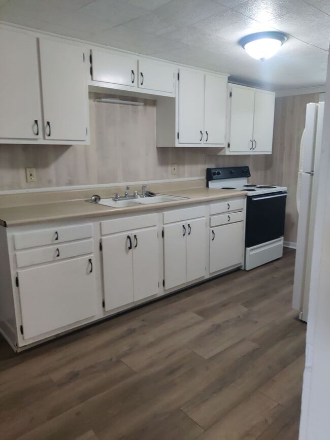 Building Photo - 319 S GREEN