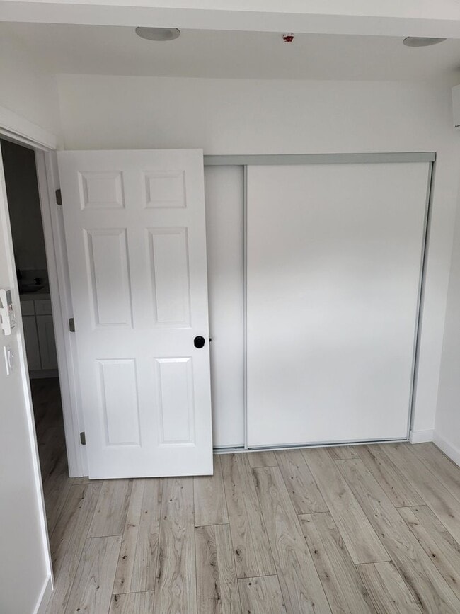 Foto del edificio - 3501 Dahlia Ave