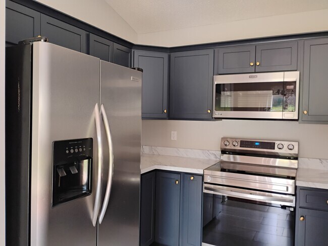 Foto del edificio - 734 Waterbrook Ln
