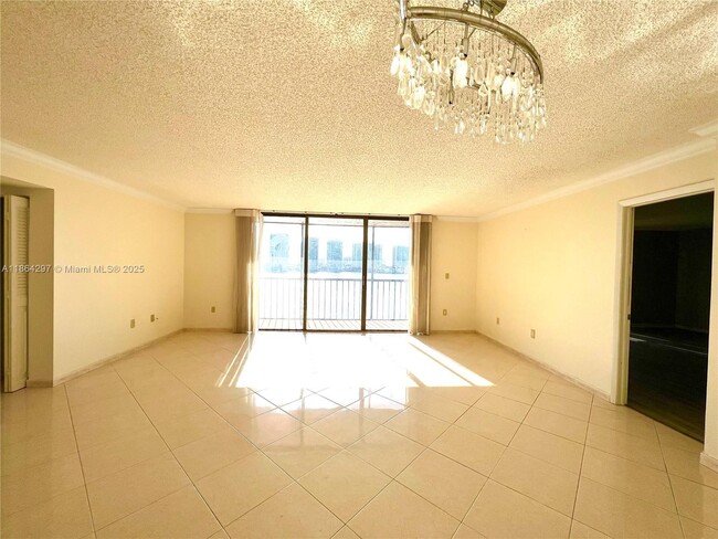 Building Photo - 17600 N Bay Rd